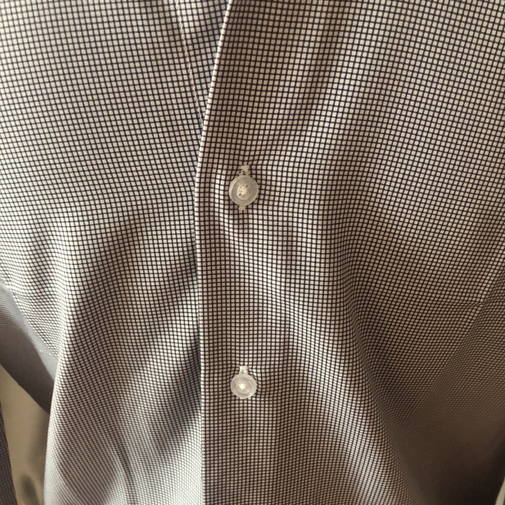 Light weight button down - Picture 3 of 5